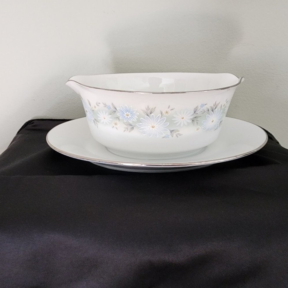 Noritake Blue Charm Gravy Boat with Attached Underplate #6978